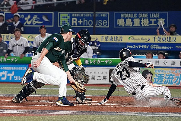 周東佑京と源田壮亮の足技などでスーパーラウンド初戦を逆転勝ち トップ 試合レポート 野球日本代表 侍ジャパンオフィシャルサイト