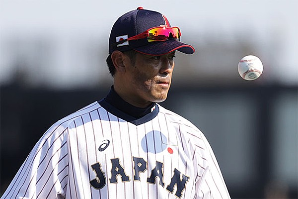 レッグガード　野球日本代表　稲葉監督　実使用 レッグガード 野球日本代表 稲葉監督 実使用