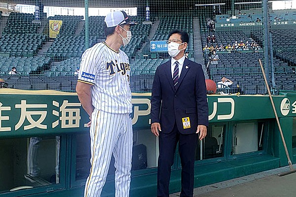 侍ジャパントップチーム首脳陣が阪神タイガース 対 中日