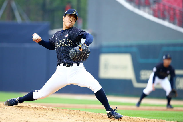 先発、柳裕也投手(明治大)