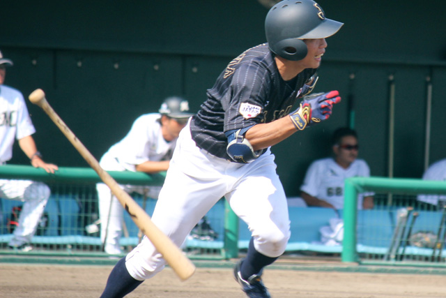 5回表、1点目のホームを踏んだ川嶋 克弥(Honda熊本)