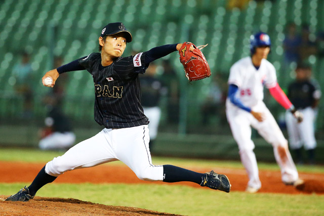 この日の先発は山岡泰輔(東京ガス)