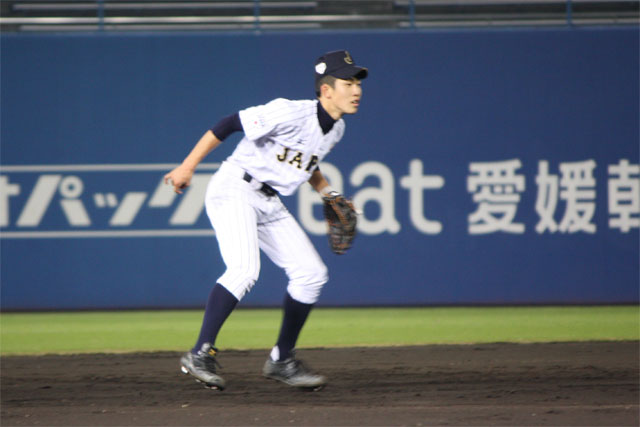 遊撃手途中出場で華麗な守備を見せた小園 海斗(枚方ボーイズ)