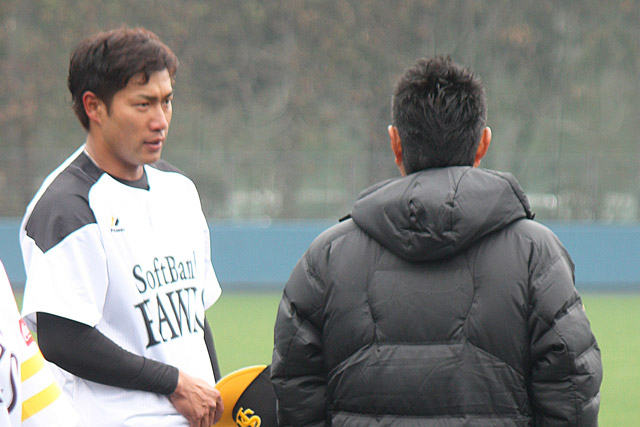 昨シーズン数々のタイトルを受賞した柳田悠岐(福岡ソフトバンク)との対話する姿も見られた