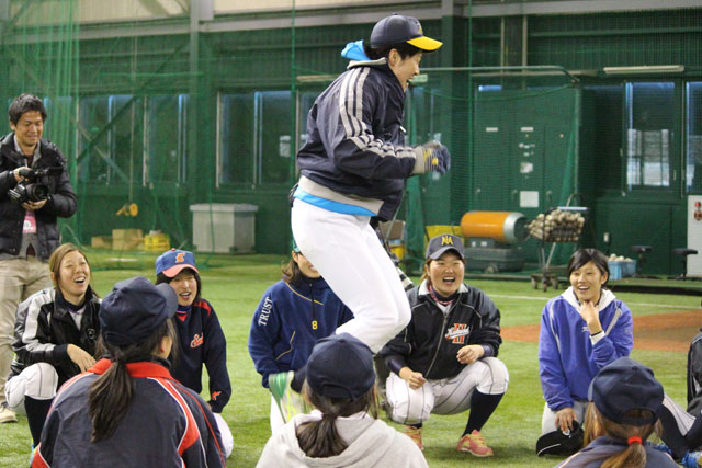チーム最年長・金由起子選手も奮闘