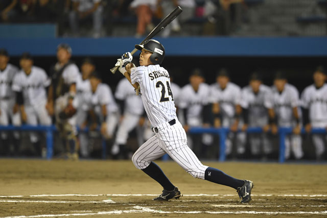 10回裏 島田海吏(上武大学)がレフトへ犠牲フライを放ち侍ジャパンがサヨナラ勝ちを収める