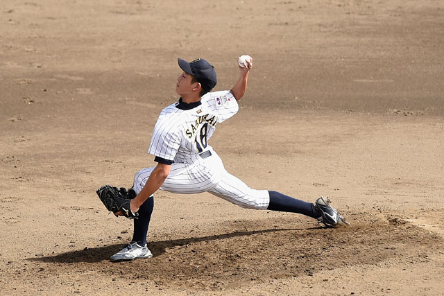 先発のマウンドを託された櫻井佑輝(忠岡ボーイズ)