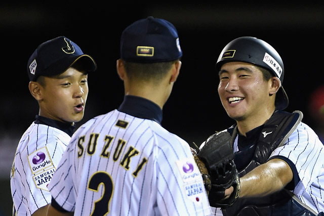 チームメイトと気持ちを高めあう星子海勢(北熊本ボーイズ)