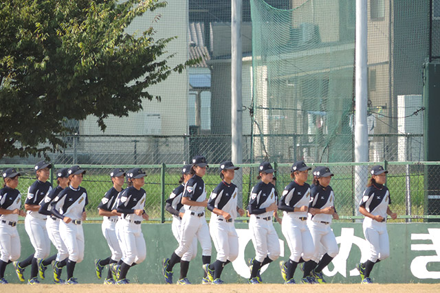 愛媛銀行総合グラウンドで行われた松山強化合宿最終日の午前練習