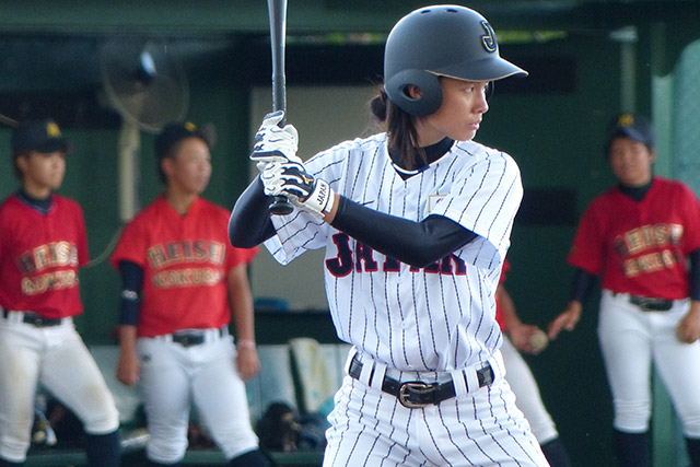 8番スタメンの船越千紘(平成国際大2年)