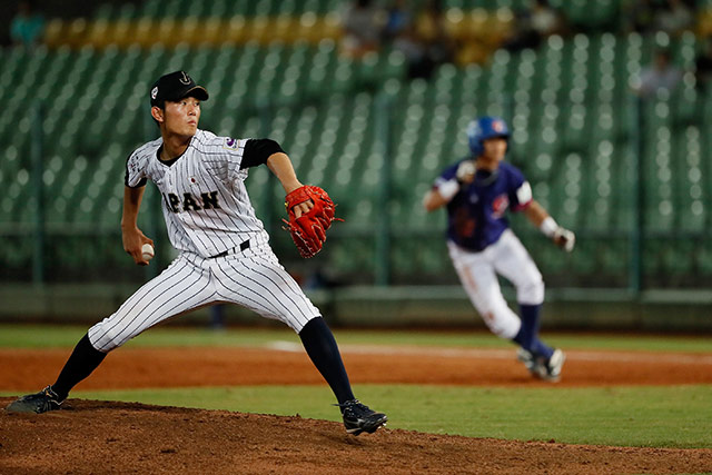 決勝戦の先発マウンドを託された今井達也(作新学院)