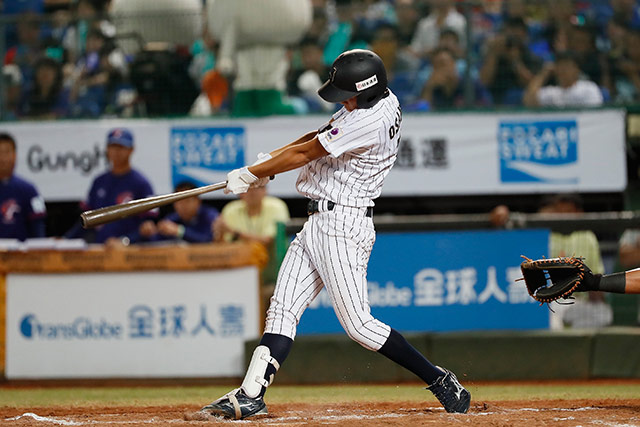 6回裏 納大地(智辯学園)が均衡を破るタイムリーを放つ