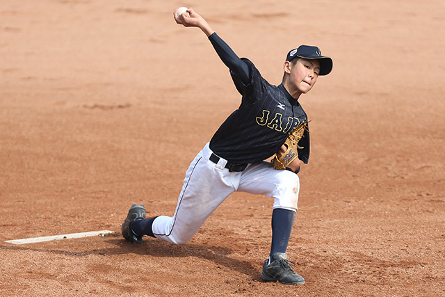 2番手のマウンドには一塁手の星川心(北原イーグルス)があがった