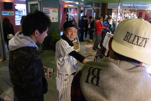侍ジャパンのスタメン談義を交わす「偽ジャパン」さかともさん
