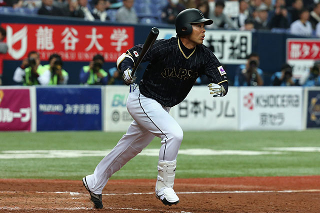 9回表 代打・秋山翔吾(埼玉西武)が勝ち越しの2点タイムリー3塁打