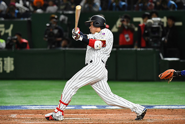 4回裏 山田哲人(東京ヤクルト)のレフト二塁打で勝ち越し