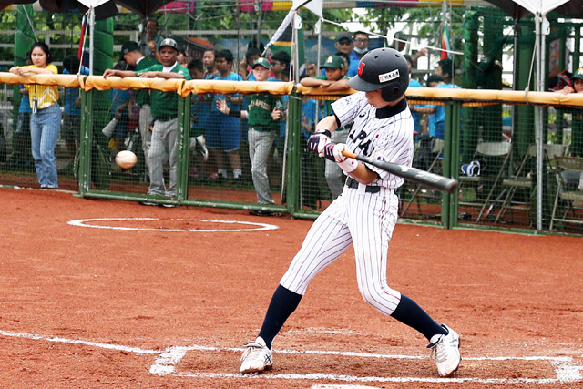1回裏 先制のタイムリーを放った吉田耀(相模ボーイズ)