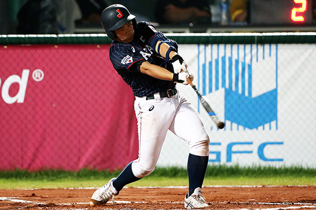 5回 山口滉起(大阪東リトル)が右中間へ3ランを放つ