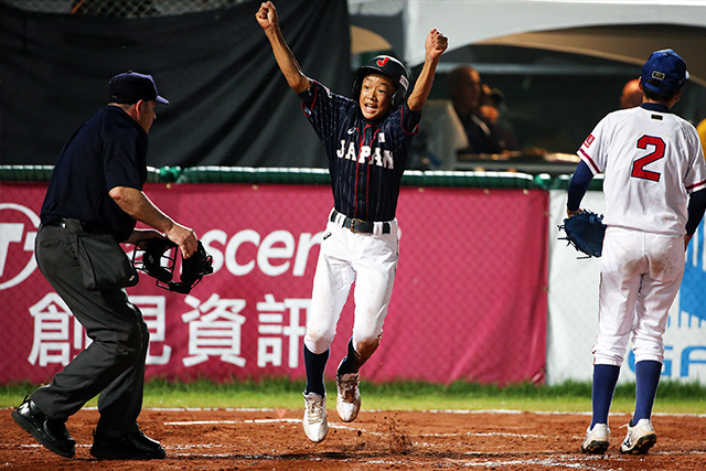 6回 岡田光平(ナガセボーイズ)が勝ち越しのホームイン