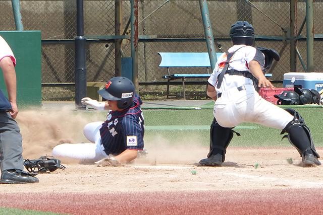 犠牲フライで蛭田菜月(埼玉栄高3年)がホームイン