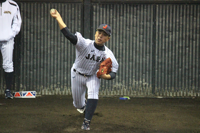 仲三河優太投手(小山ボーイズ)