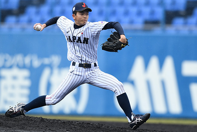 朝井優太(小山ボーイズ)が最終回のマウンドに立つ