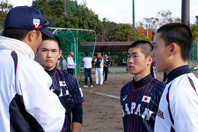 練習2日目 清水監督と選手のコミュニケーション