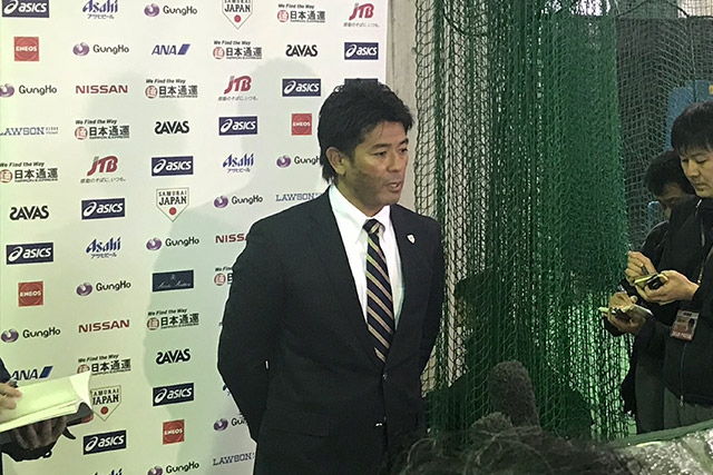 東京ヤクルトキャンプ視察後の囲み取材