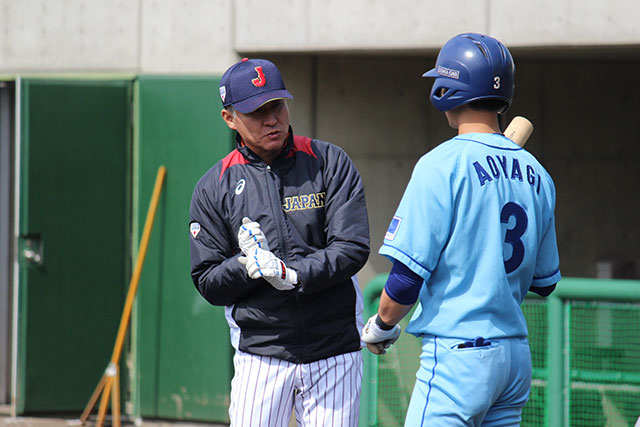 石井章夫監督と青柳匠(大阪ガス)