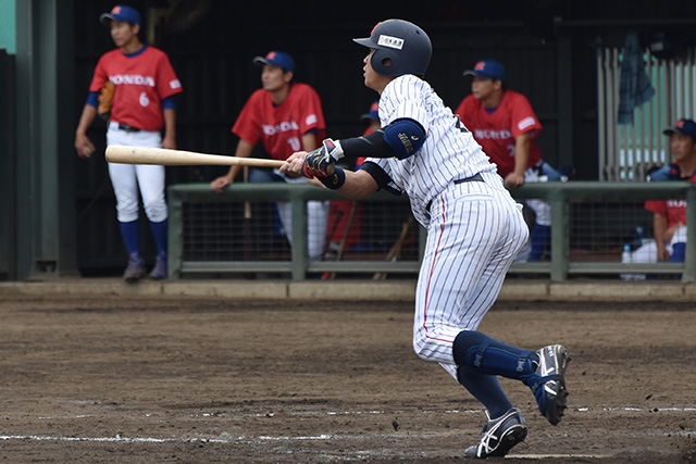 右中間に適時二塁打の4番笹川晃平(東京ガス)