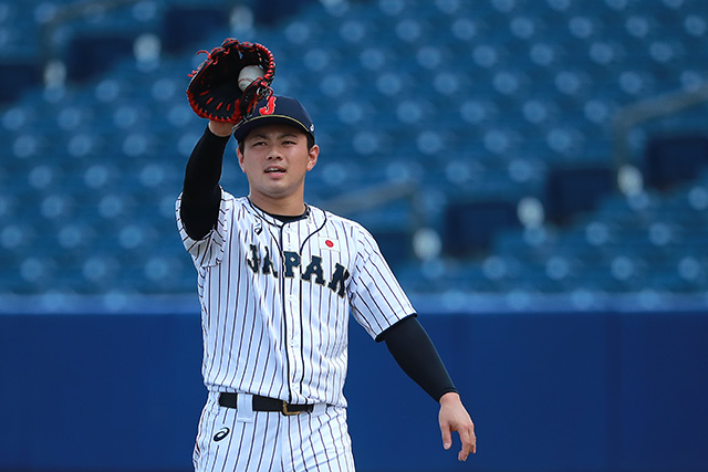 8回途中からマウンドにあがった成田翔(千葉ロッテ)