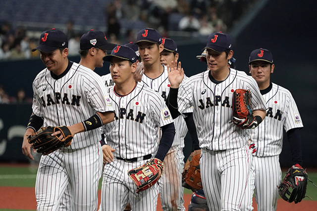 四番 吉田がグランドスラム含む5打点 投手陣は7人の継投で無四球完封リレー トップ 試合レポート 野球日本代表 侍ジャパンオフィシャルサイト
