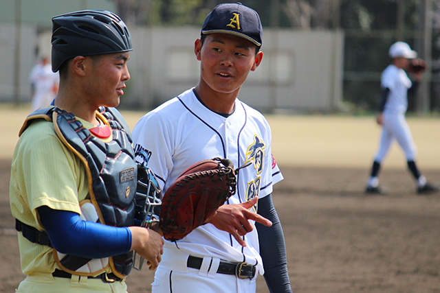 山瀬慎之助(星稜)と浅田将汰(有明)