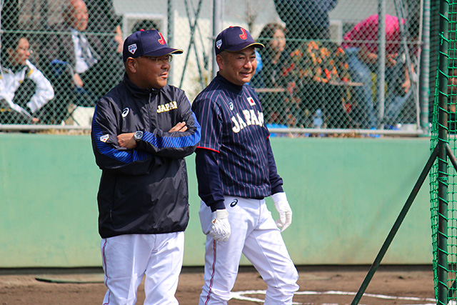 永田裕治監督と仲井宗基コーチ