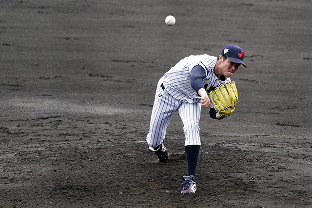 森下暢仁(明治大)は5回5安打2失点6奪三振