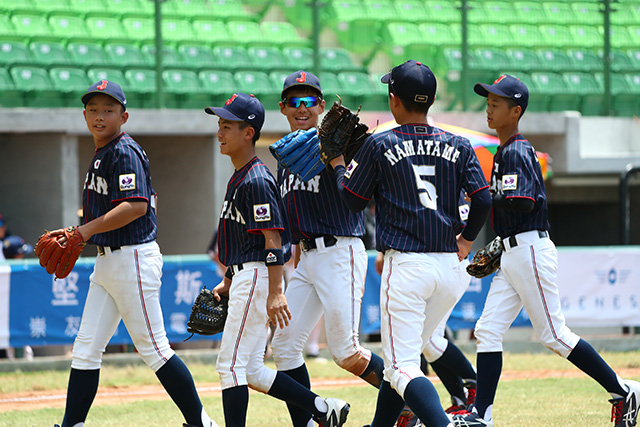 21対0で4回コールド勝ちを収めた