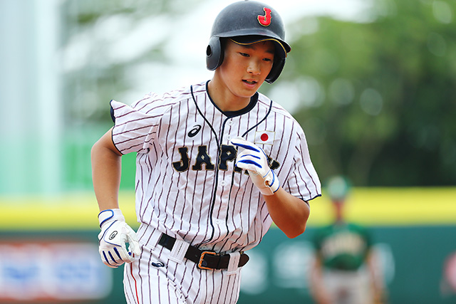 1回 林京乃佑(東京城南ボーイズ)が本塁打を打つ