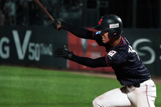 武岡龍世(八戸学院光星)の2点タイムリーで勝ち越し