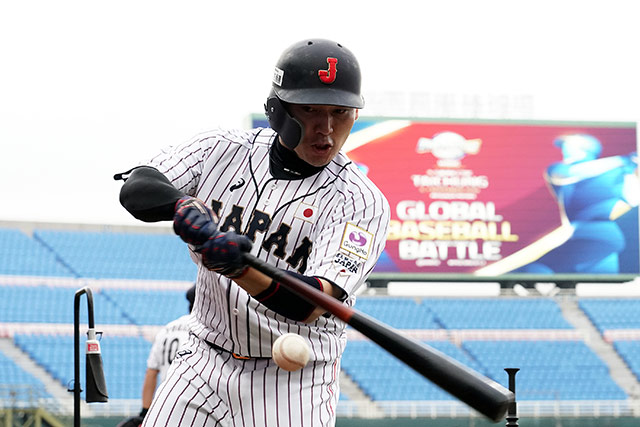 丸が練習に初参加 岸孝之が復帰 本番に向けて芝や風の確認も行う トップ チームレポート 野球日本代表 侍ジャパンオフィシャルサイト