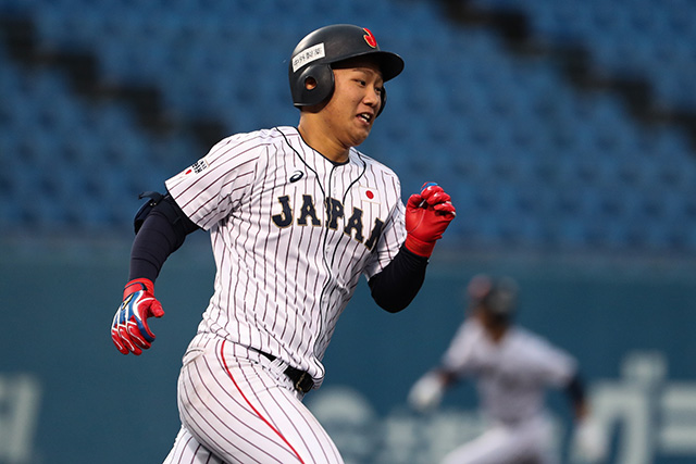 3回に勝ち越し打を放った岡西佑弥(橿原ボーイズ)