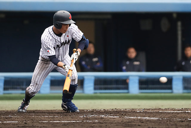 八谷晟歩(フレッシュ佐賀フィールドナイン)がセーフティーバント