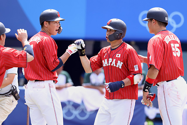 山田哲人 坂本勇人の本塁打などでメキシコに快勝 グループ1位通過を決める トップ 試合レポート 野球日本代表 侍ジャパンオフィシャルサイト