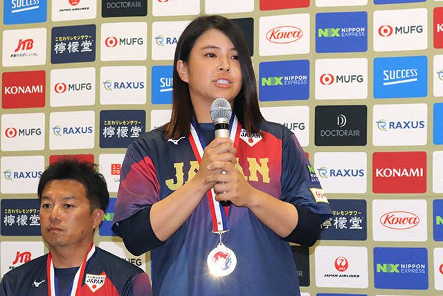 最優秀女子選手賞を獲得した六角彩子(5STARs)