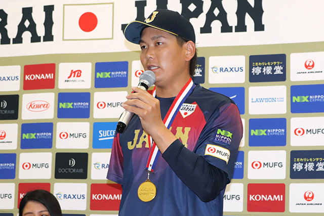 優勝の喜びを語る辻東倫(GIANTS)