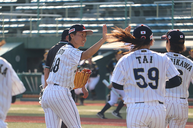 最終回を締めた里綾実(埼玉西武ライオンズ・レディース)