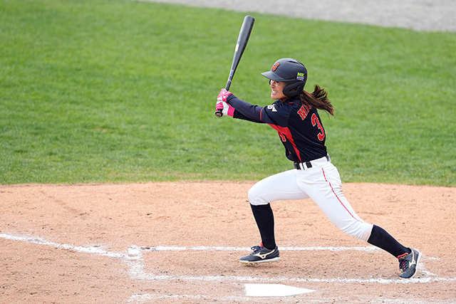 三浦伊織(阪神タイガースWomen)のタイムリー二塁打で先制