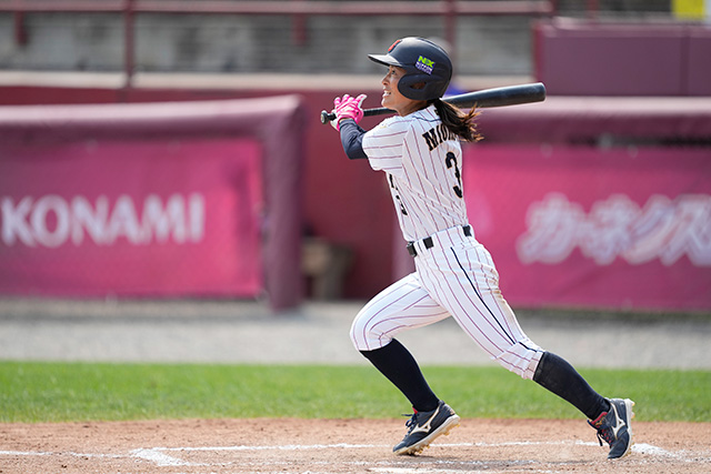 2点タイムリー二塁打を放つ三浦伊織(阪神タイガースWomen)