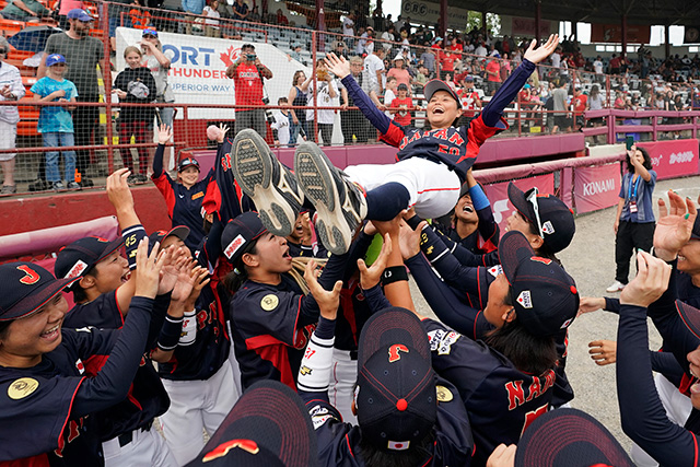 川端友紀の2ラン本塁打などでアメリカを下し優勝 競技力向上が