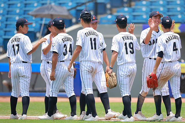 オープニングラウンド全勝で首位通過を決めた