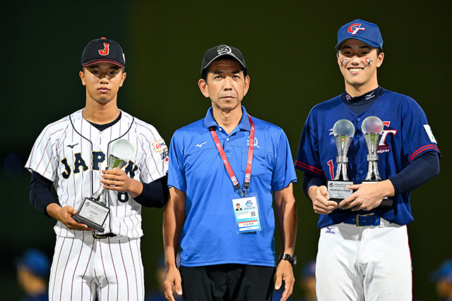 首位打者の濱本遥大(広陵)